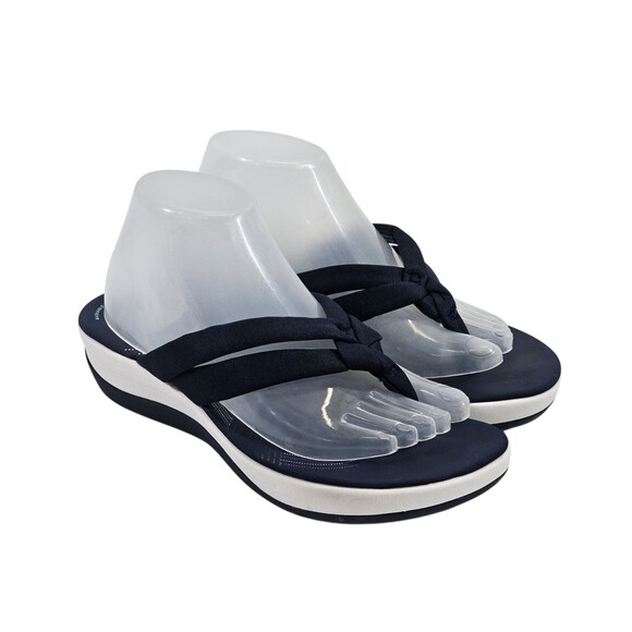 CLARKS Women's 9 Arla Kaylie‎ 2 Fabric Thong Flip Flop Beach Pool Sandals Navy - Picture 1 of 11